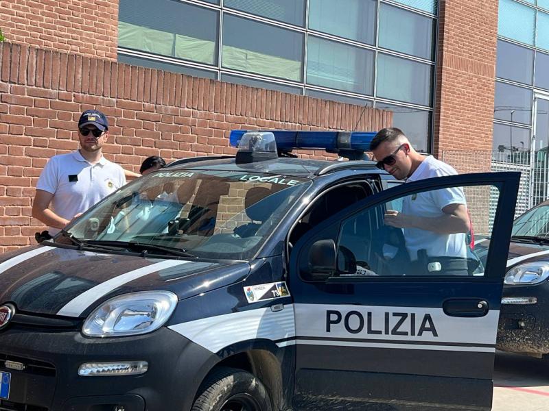 Polizia Locale Di Venezia A Supporto Della Popolazione Dell Emilia