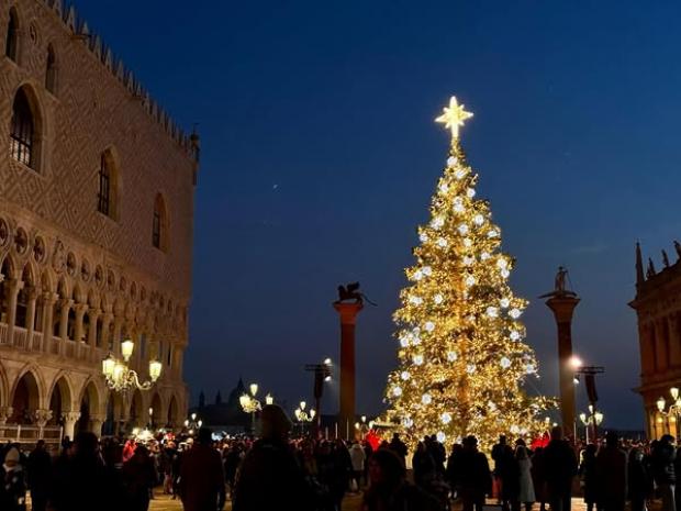 Natale 2024 gli auguri alla città del sindaco di Venezia Luigi