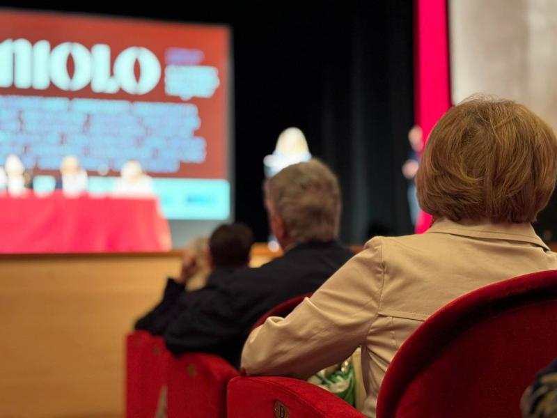 Al Teatro Toniolo Il Ottobre Arriva La Musica Azzurra Anni In