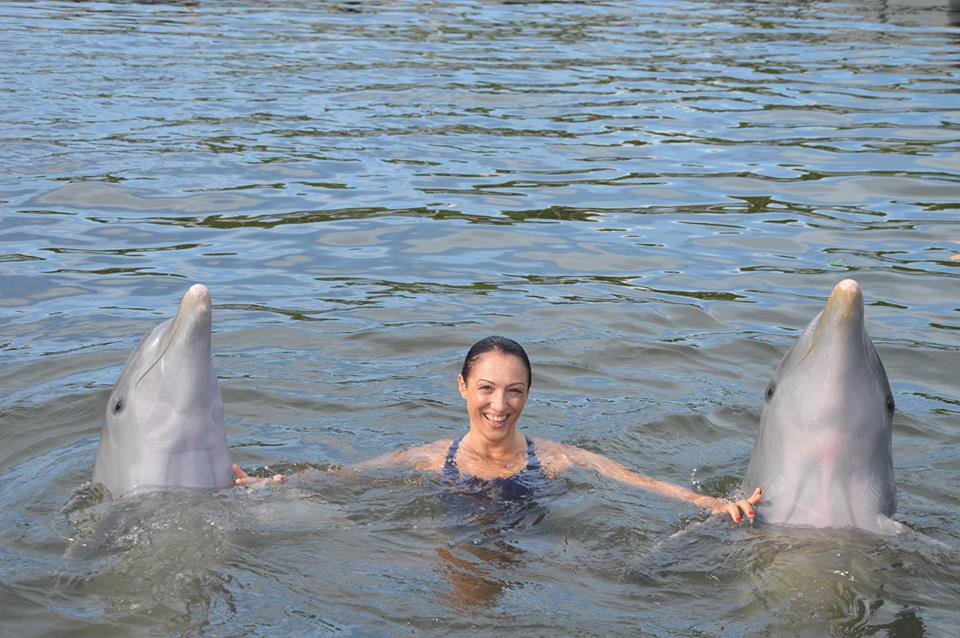 Monica Acciai e delfini