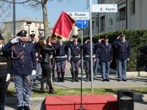 lo scoprimento della targa