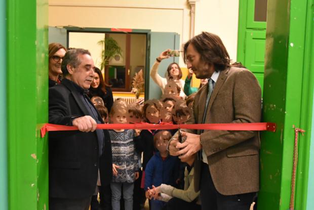 Il momento del taglio del nastro