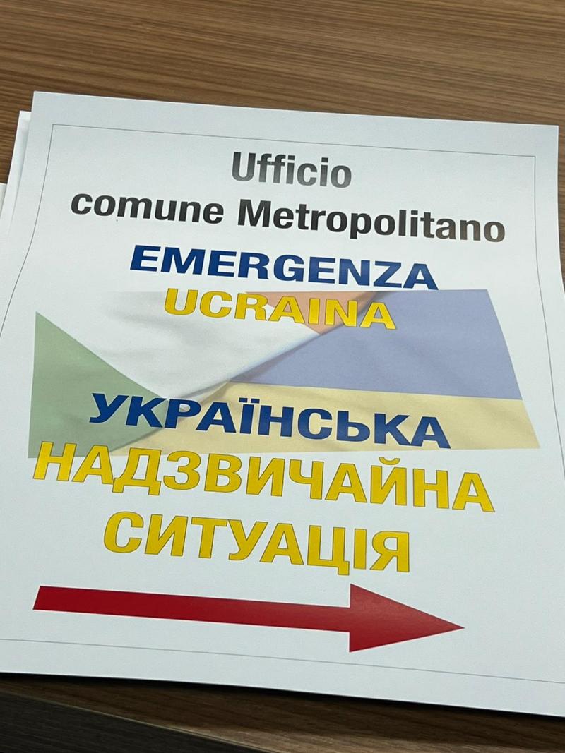 Cartello ufficio emergenza ucraina