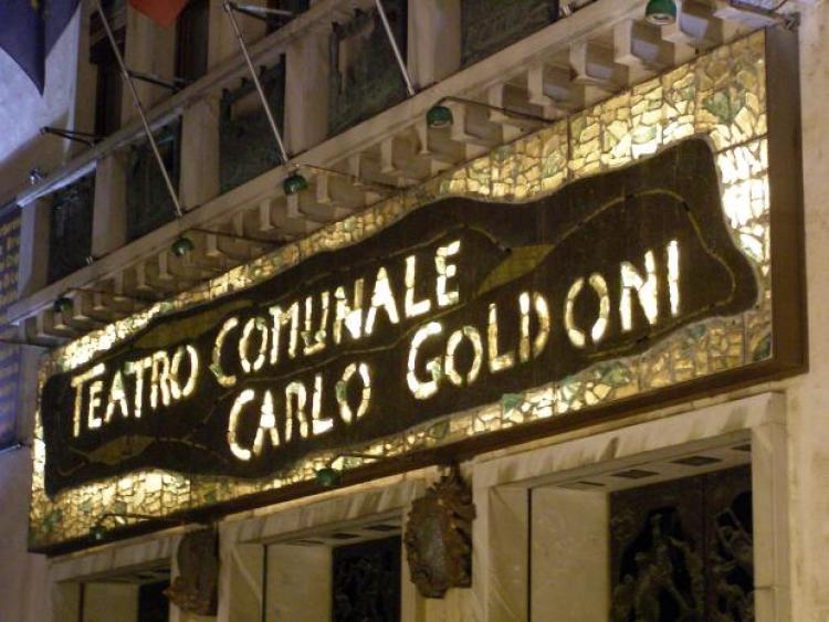 Esterno teatro Goldoni