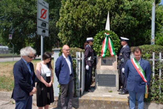 cippo in memoria di Taliercio