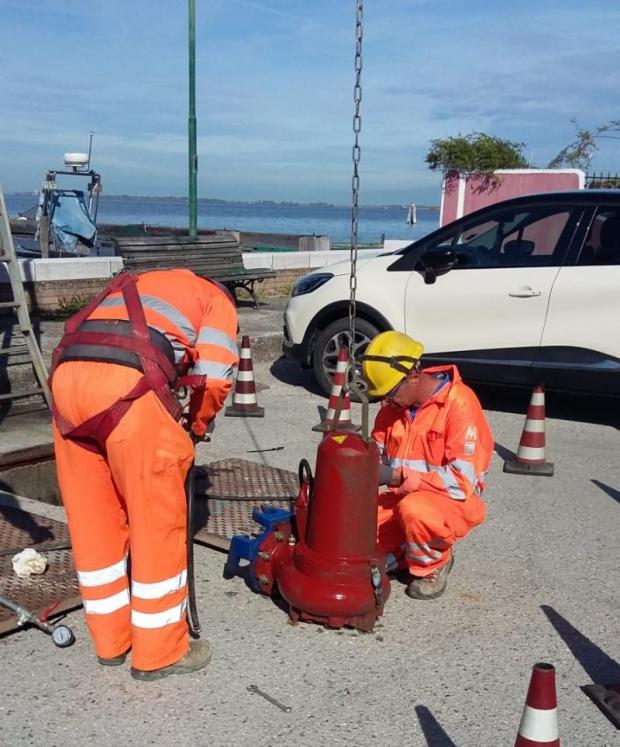 operai al lavoro