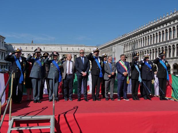 La cerimonia in piazza San Marco