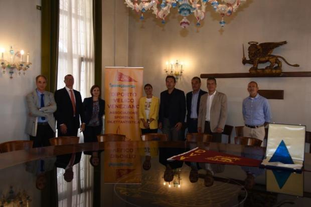 un momento della conferenza stampa