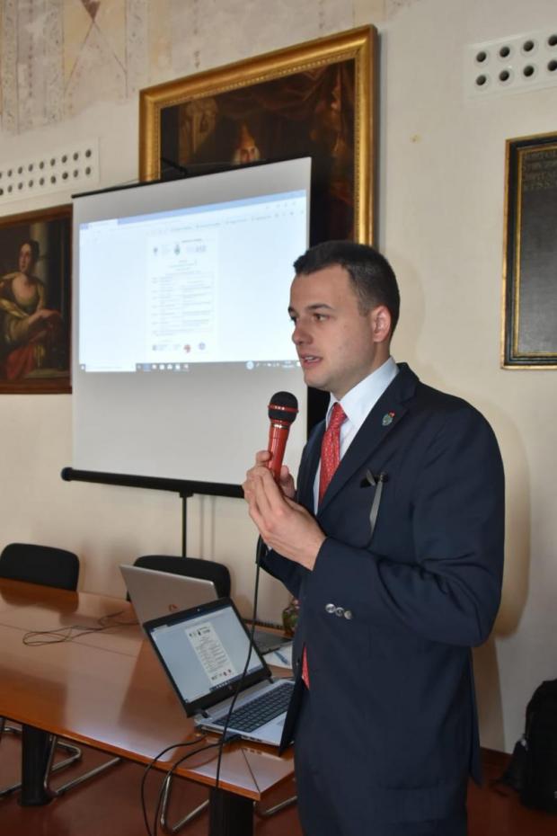 un momento dell'intervento di Venturini
