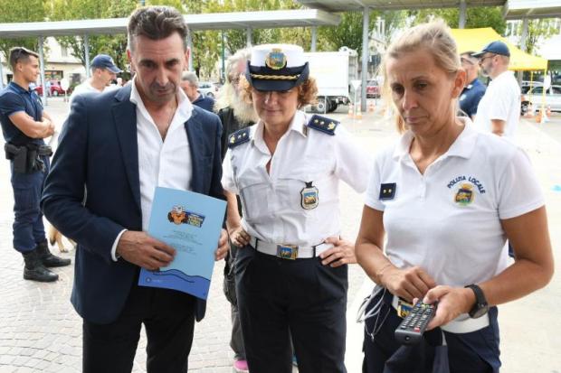 D'Este con vigilesse