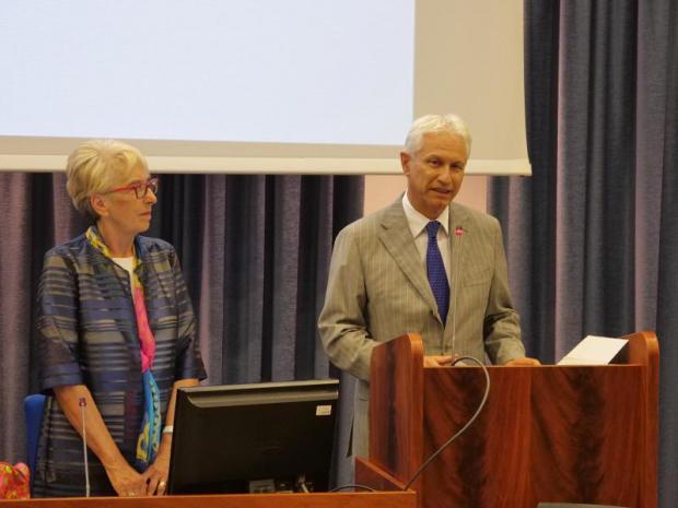 un momento dell'intervento di Centenaro