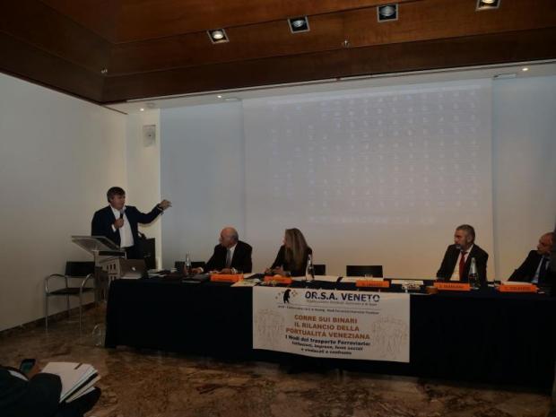 un momento dell'intervento del sindaco