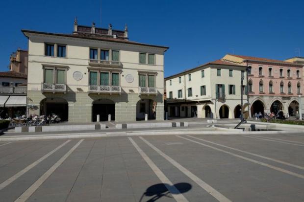 Piazza Ferretto