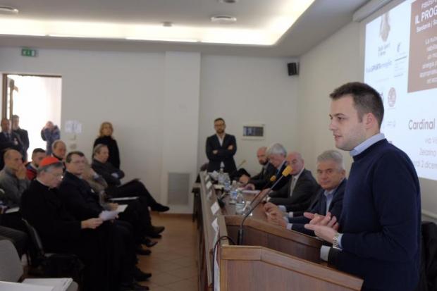 un momento dell'intervento di Venturini