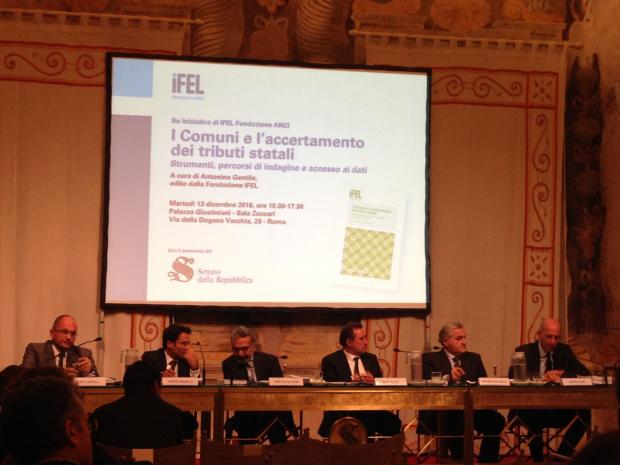zuin presente ad un convegno a roma