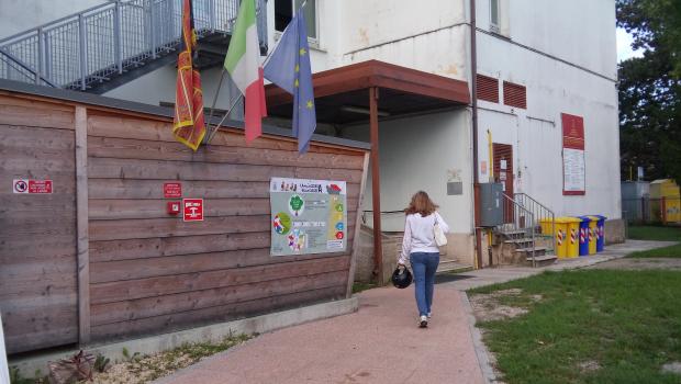 Entrata della scuola primaria Povoledo