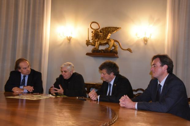 Assessore, Ambasciatore e console
