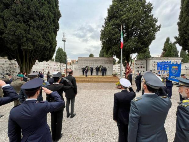 foto commemorazione cimitero di Mestre