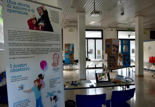 Mostra con tutte le opere