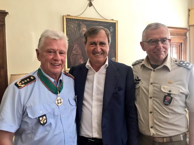 Brugnaro con i due comandanti