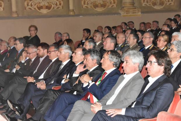 Il sindaco Brugnaro insieme al questore e al prefetto