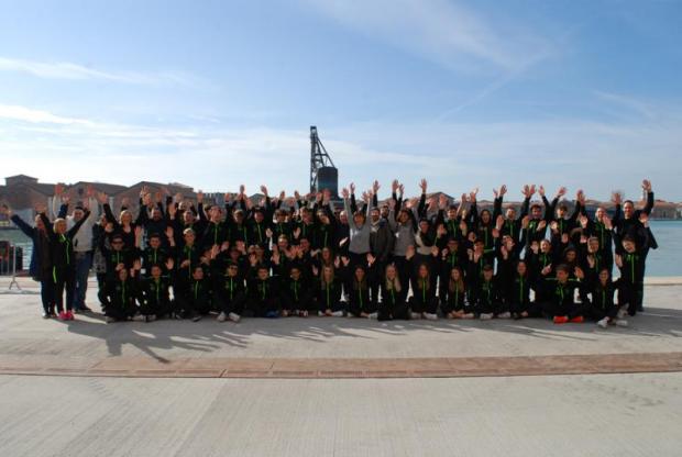 La presidente Damiano all'Arsenale con gli stundenti della scuola Marinelli Fonte