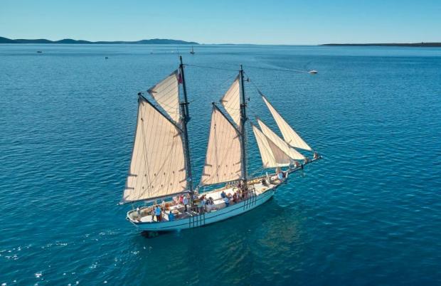 Barca a vela in navigazione