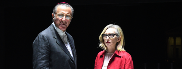Luca Barbareschi e Lunetta Savino in scena Luca Barbareschi e Lunetta Savino