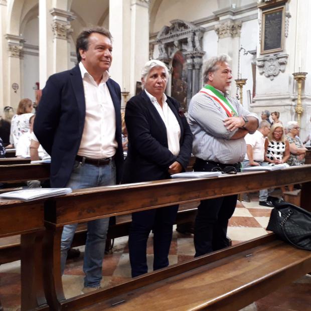 I rappresentanti dell'Amministrazione al funerale