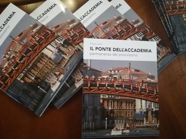 Libro su restauro ponte dell'Accademia