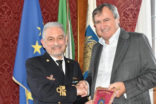 sindaco Brugnaro incontra contrammiraglio Petragnani