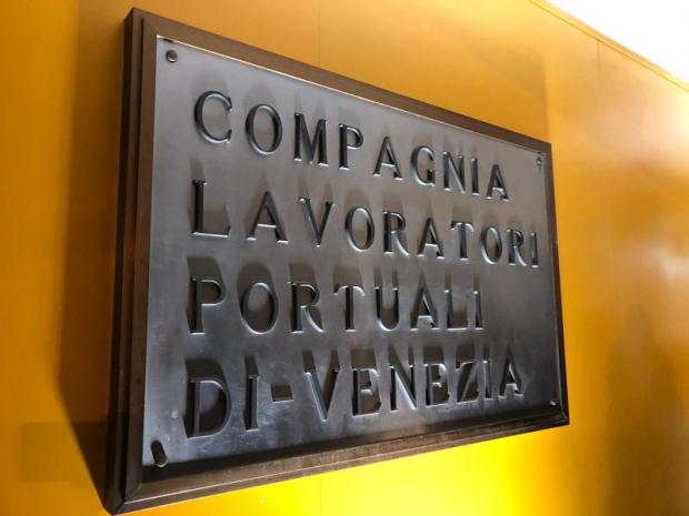 “Nuova compagnia lavoratori portuali di Venezia”