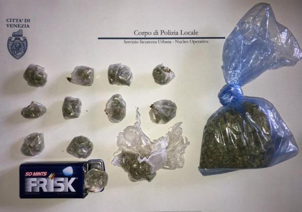 Tre persone fermate alla Gazzera per possesso di droga