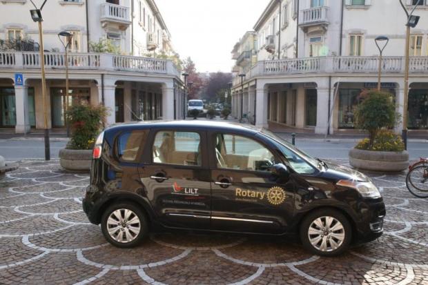 Autovettura donata alla Lilt