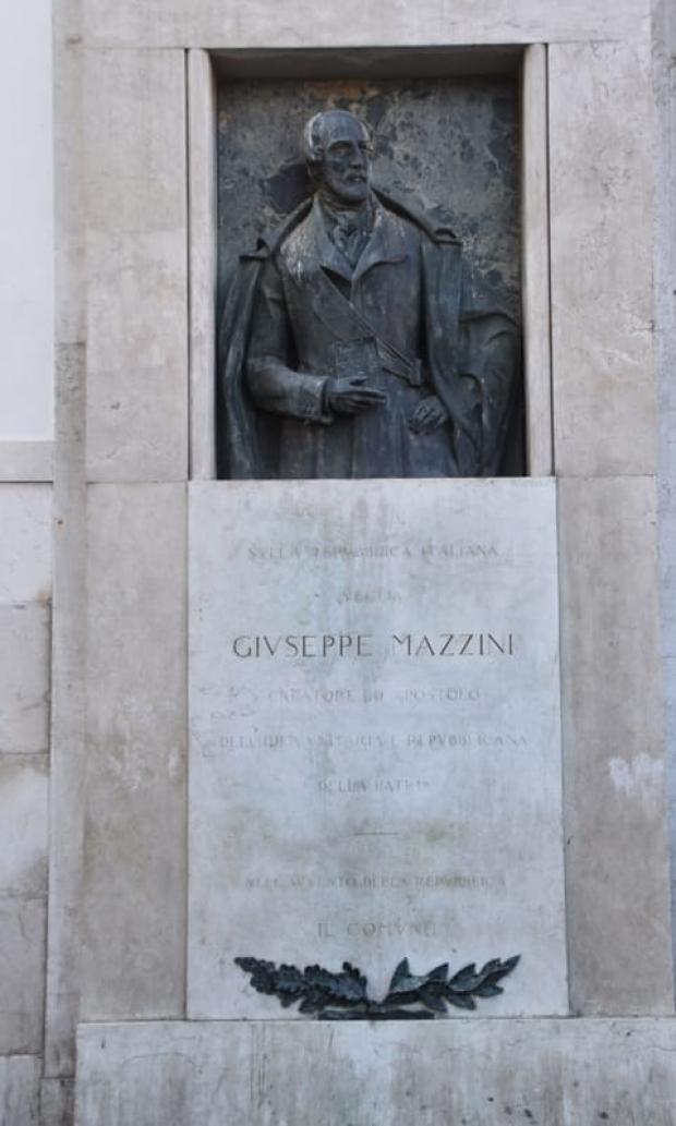 Monumento a Mazzini