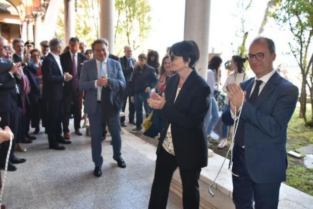 Inaugurazione e taglio del nastro