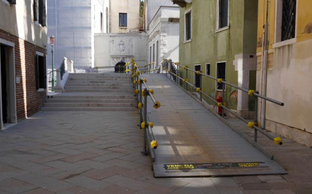 Rampa su un ponte