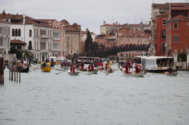 Corteo acqueo votivo alla Madonna della Salute