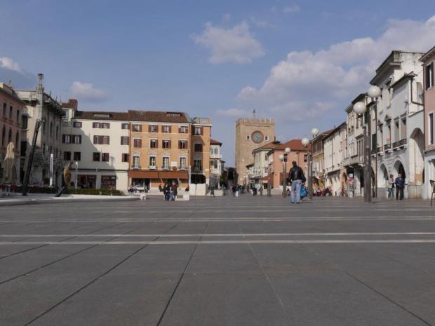 Piazza Ferretto