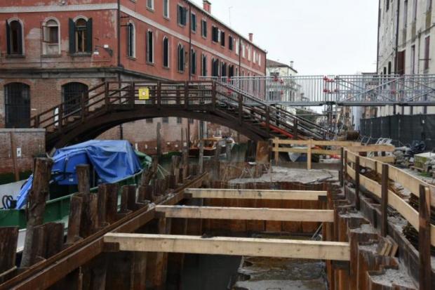 Riva Contarini assessore Zaccariotto lavori ponte Riva Contarini assessore Zaccariotto lavori ponte