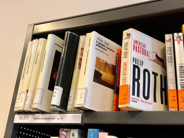scaffale libri Roth in VEZ scaffale libri Roth
