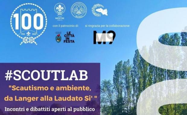 titolo dell'incontro, su fondo con cielo azzurro e alberi