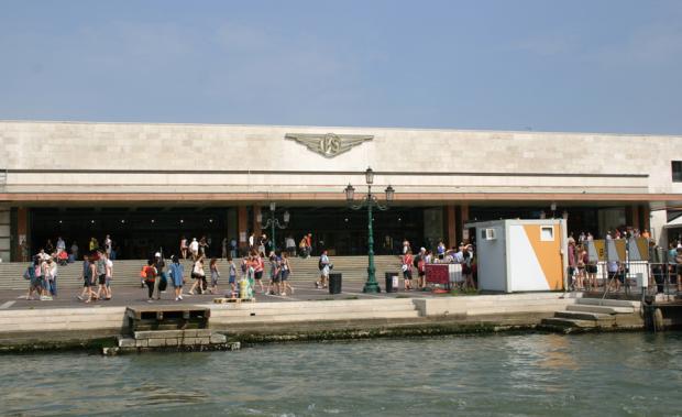 Stazione Santa Lucia