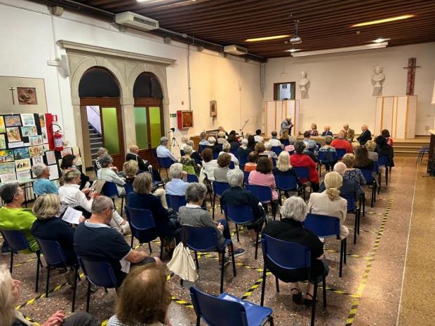 Incontro all'istituto Cavanis, pubblico