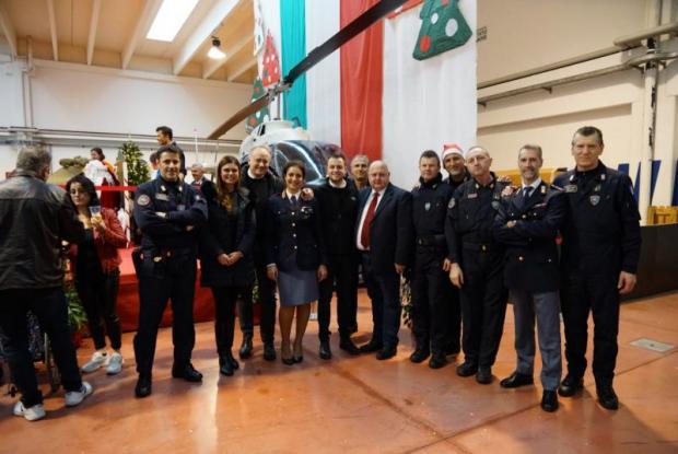 vetturini e Damiano con polizia