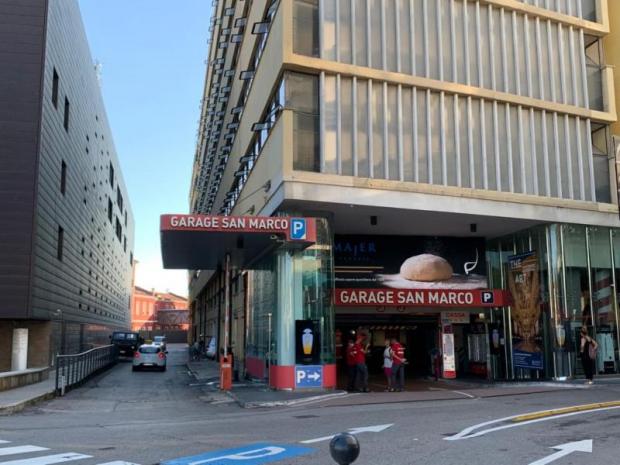 L'ingresso del Garage San Marco in piazzale Roma