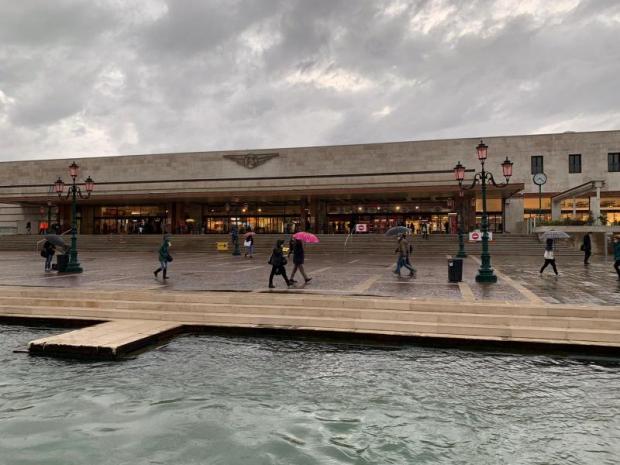 stazione Santa Lucia