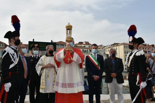 La reliquia arriva in Campo della Salute