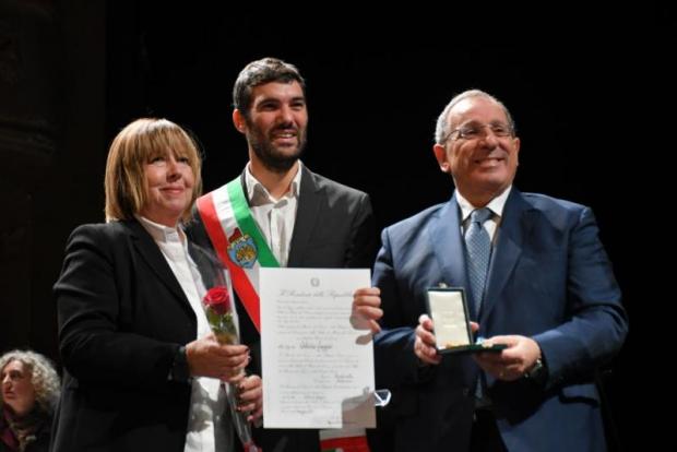 un momento della consegna degli attestati