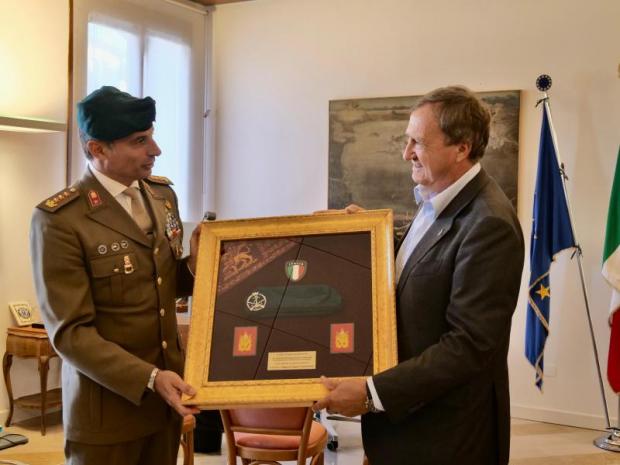 colonnello Leandro Corina e il sindaco Luigi Brugnaro
